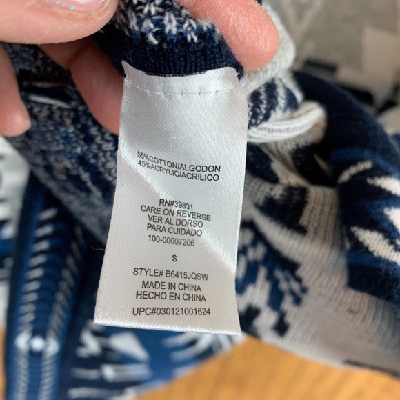 Democracy Southwest Poncho Sweater Size Small - Picture 6 of 6